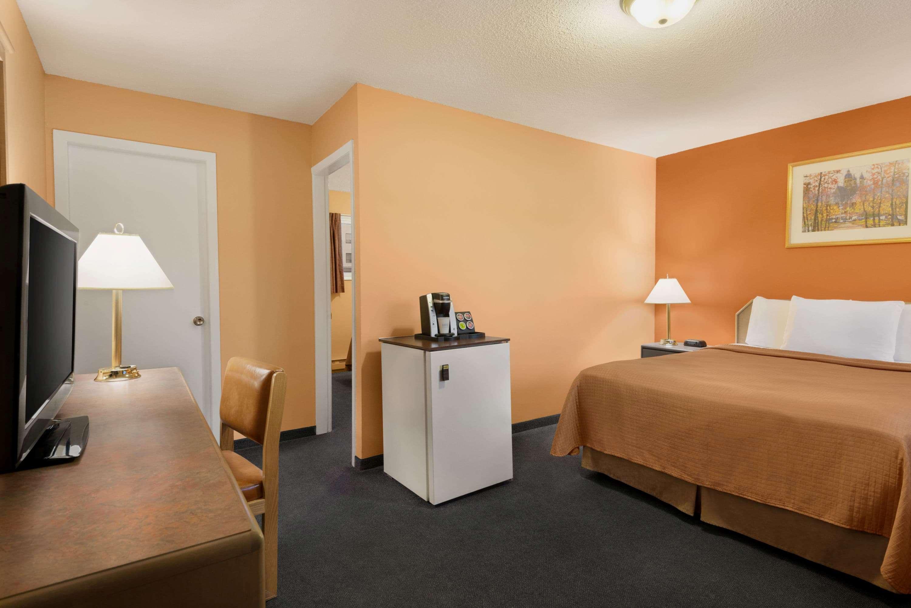 Travelodge By Wyndham Quesnel Bc Eksteriør bilde
