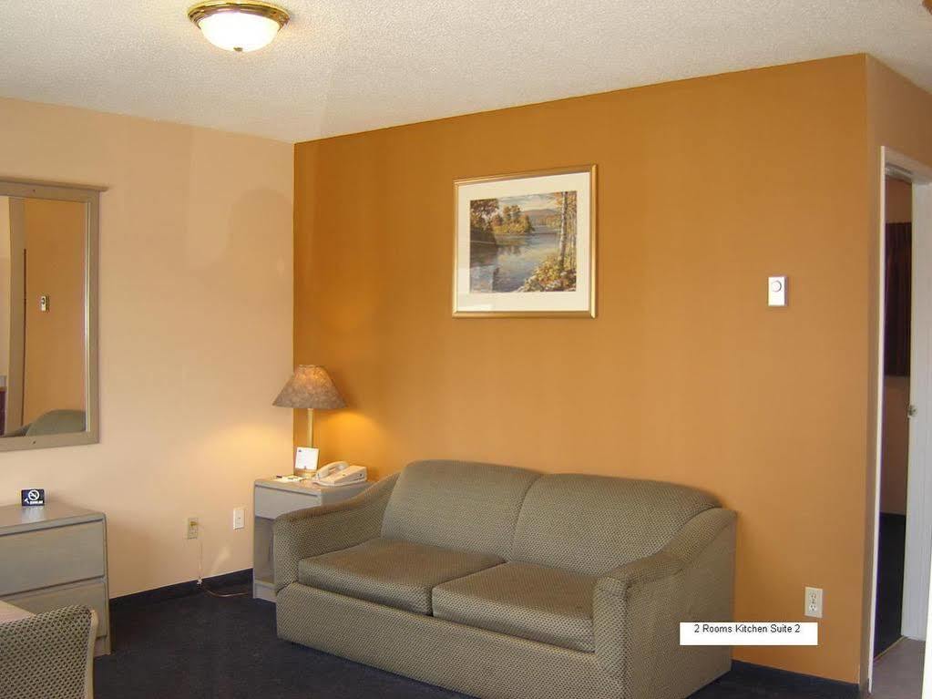 Travelodge By Wyndham Quesnel Bc Eksteriør bilde